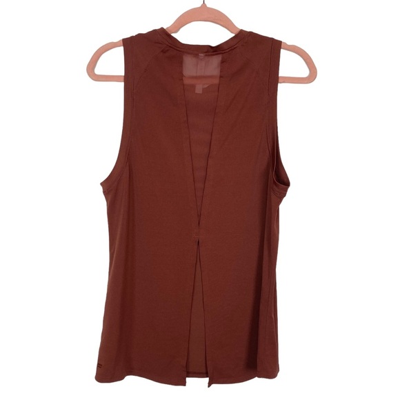 FABLETICS MAHOGANY MONET V-BACK TIE TANK - Picture 3 of 8